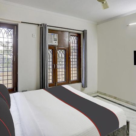 Capital O Uk House Residency Hotell Gurgaon Eksteriør bilde