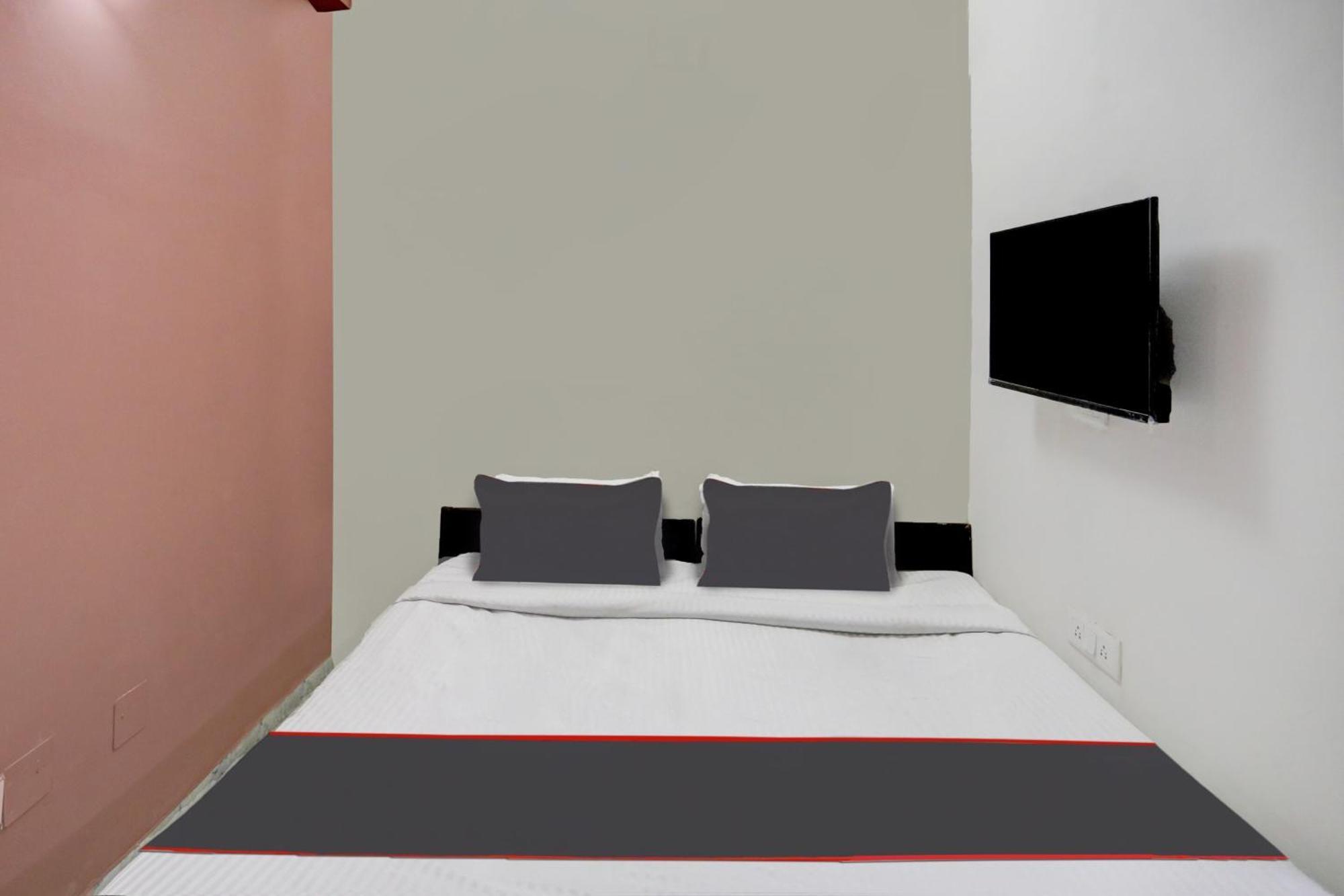 Super Capital O Uk House Residency Hotell Gurgaon Eksteriør bilde