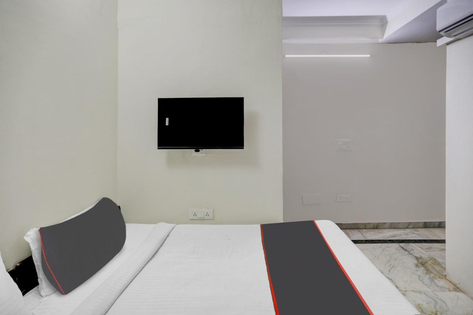 Super Capital O Uk House Residency Hotell Gurgaon Eksteriør bilde