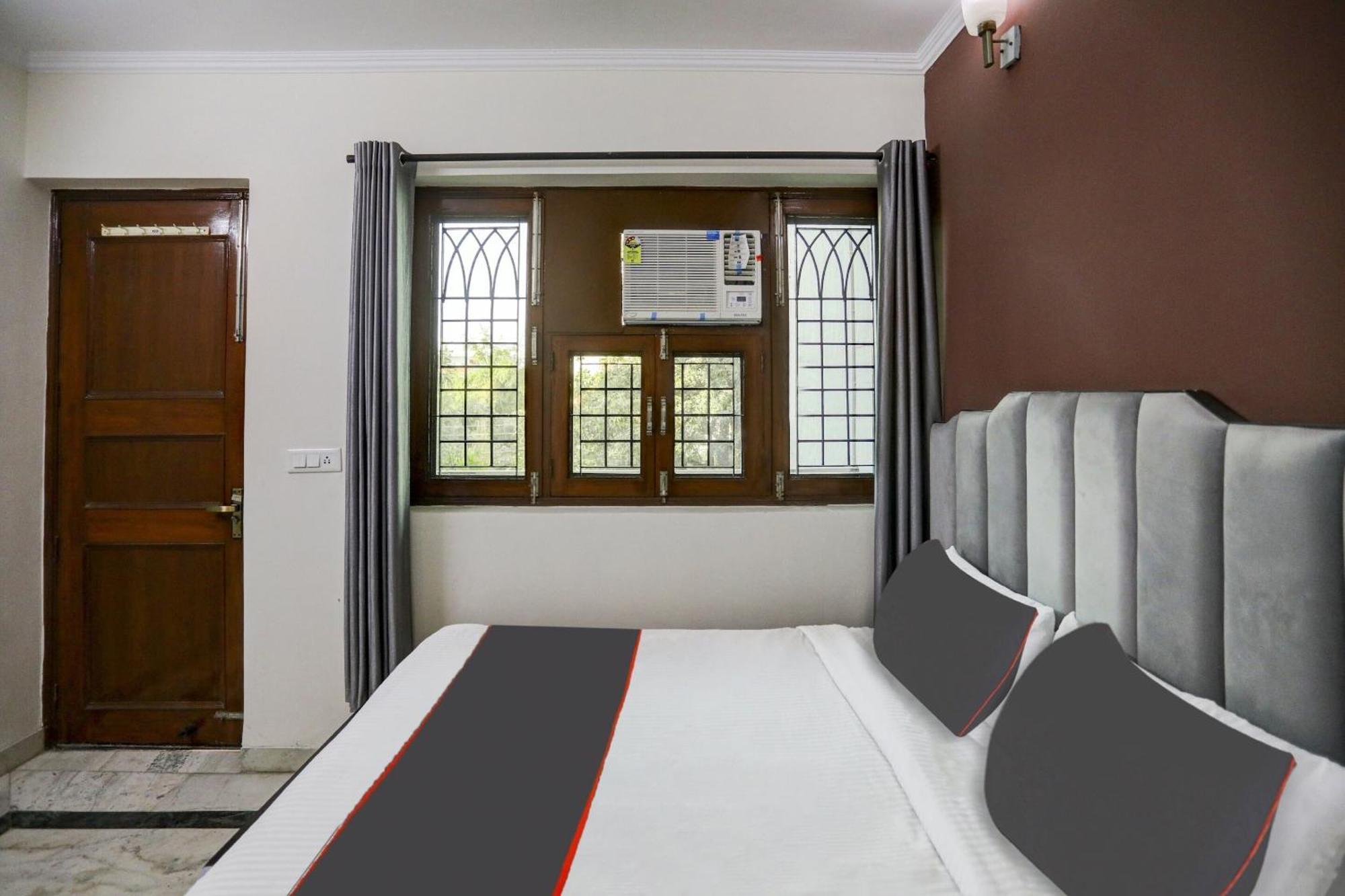Super Capital O Uk House Residency Hotell Gurgaon Eksteriør bilde
